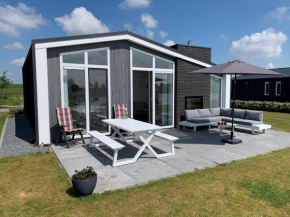 Comfortabel en modern ingericht huis met uitzicht op het meer 46